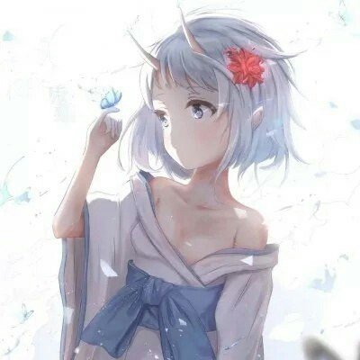 官方通报城管爬摊贩三轮车被带行